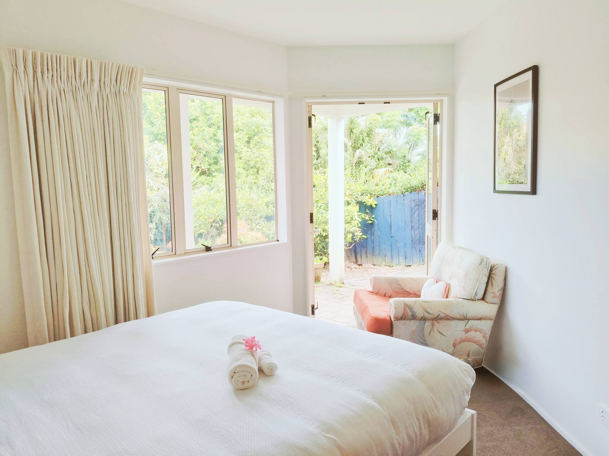 Queen Room with garden access